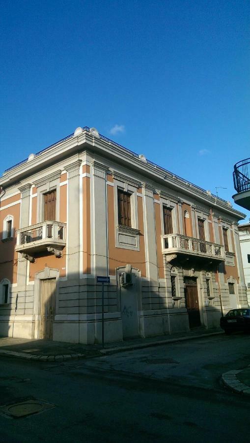 Palazzo Don Ruggiero Hotel San Ferdinando di Puglia Bagian luar foto