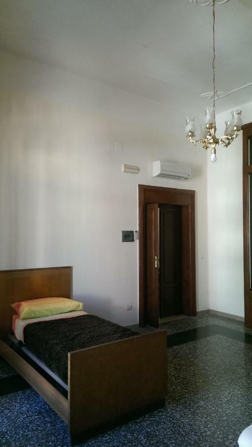Palazzo Don Ruggiero Hotel San Ferdinando di Puglia Bagian luar foto